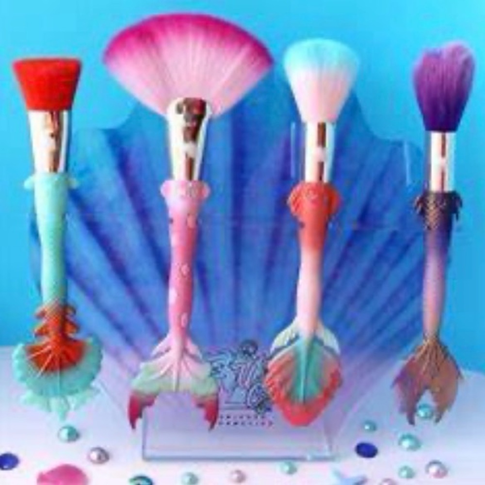 Mermaid🧜‍♀️ brushes 4 face set unicorn cosmetics